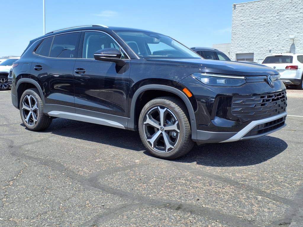 New 2025 Volkswagen Tiguan SE