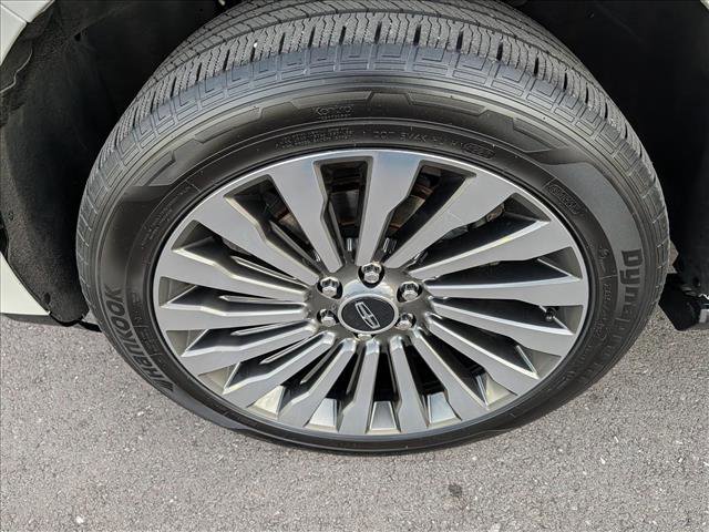 Used 2020 Lincoln Navigator Reserve w/ Luxury Package image 9