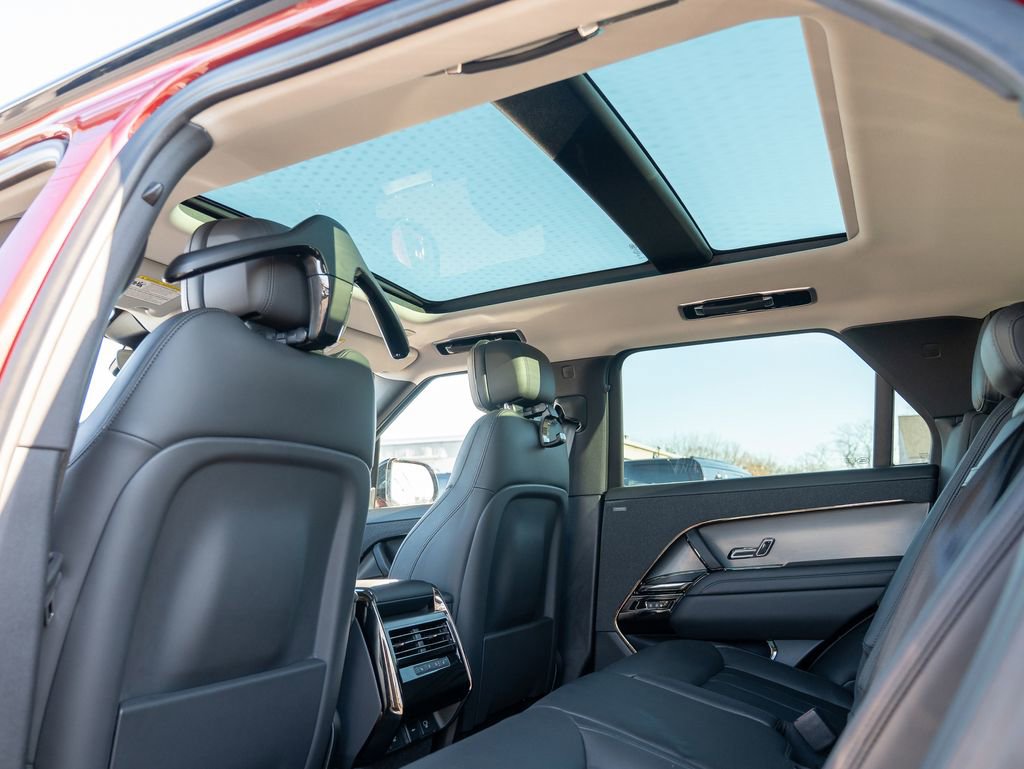 Certified 2024 Land Rover Range Rover Sport SE AWD/4WD image 34