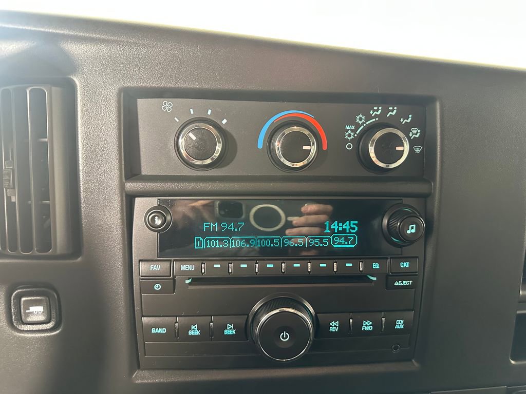 Used 2017 Chevrolet Express 3500 LT w/ LT Preferred Equipment Group image 21