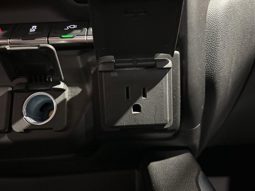 Used 2021 Chevrolet Silverado 1500 LT Trail Boss w/ Convenience Package II image 32