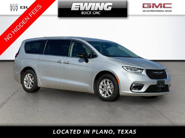 Used 2024 Chrysler Pacifica Touring-L FWD image 1