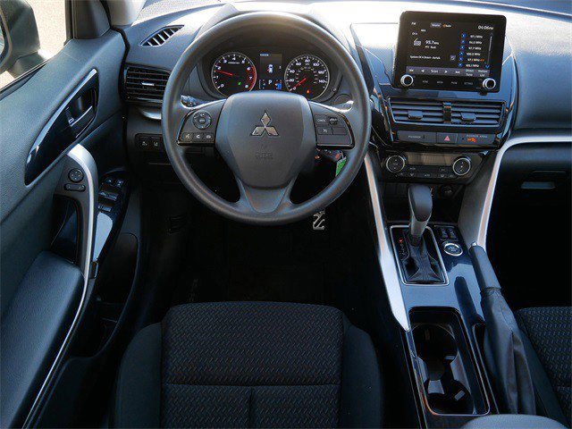 Used 2022 Mitsubishi Eclipse Cross LE image 10