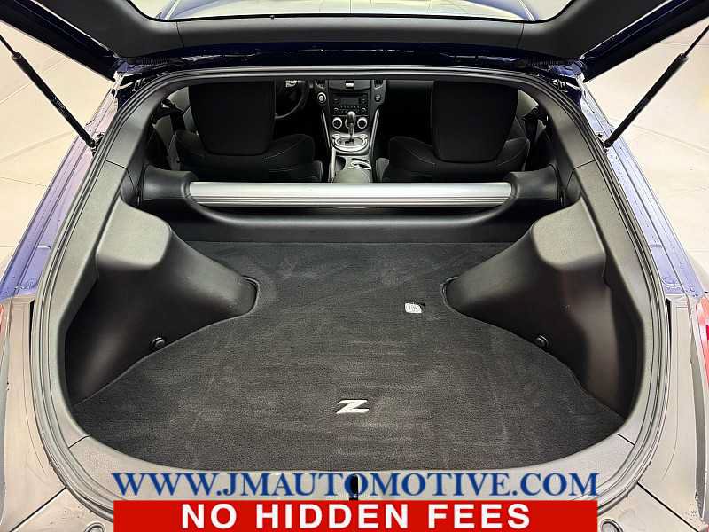 Used 2016 Nissan 370Z Coupe RWD image 14