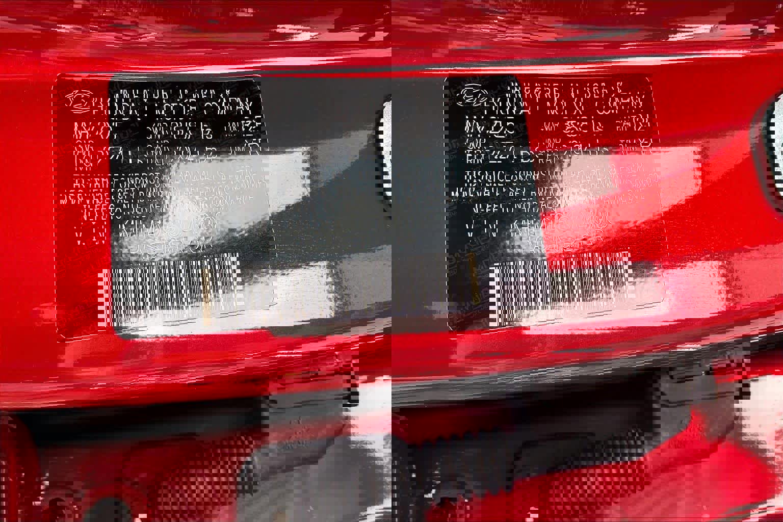 Certified 2025 Hyundai Elantra Sport image 34