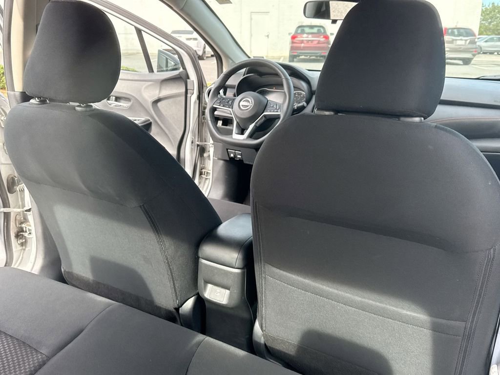 Used 2024 Nissan Versa SR image 19