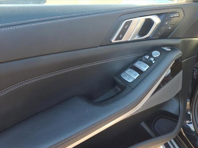 Used 2024 BMW X7 xDrive40i image 5