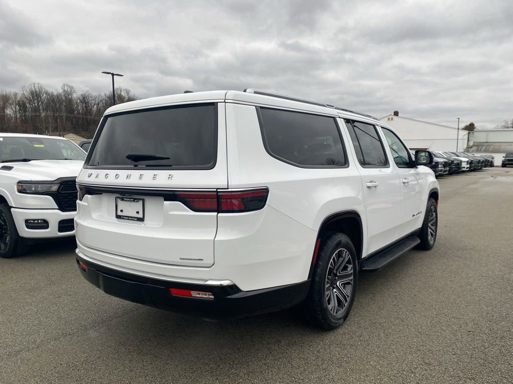 Certified 2024 Jeep Wagoneer L Series II w/ Flexible Seating Group image 2