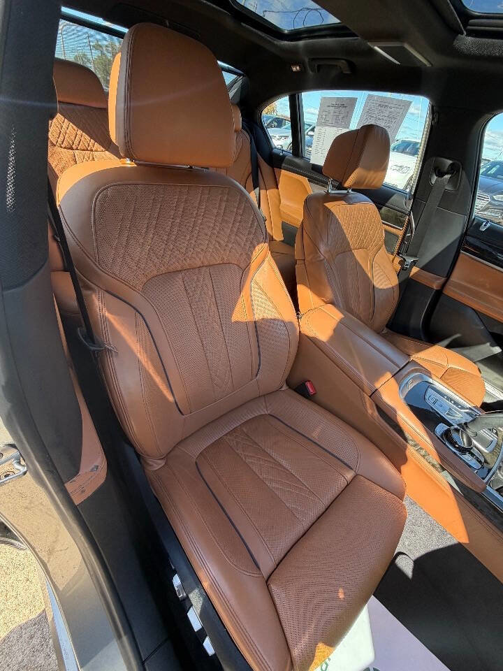 Used 2020 BMW 740i w/ M Sport Package image 24