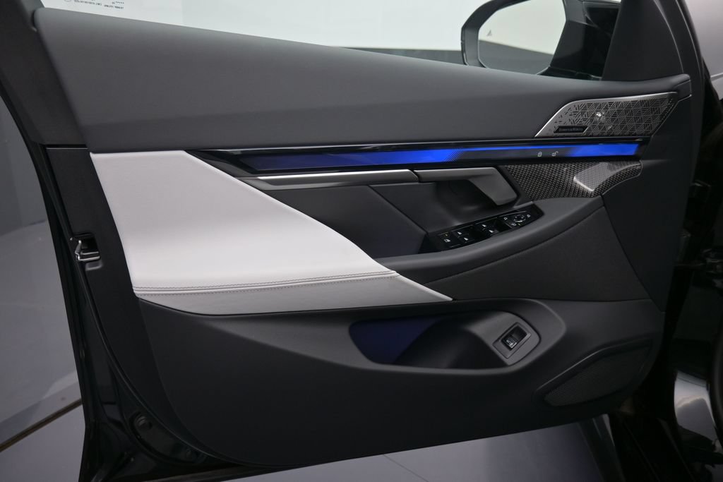 New 2027 BMW M5 Touring AWD/4WD image 9