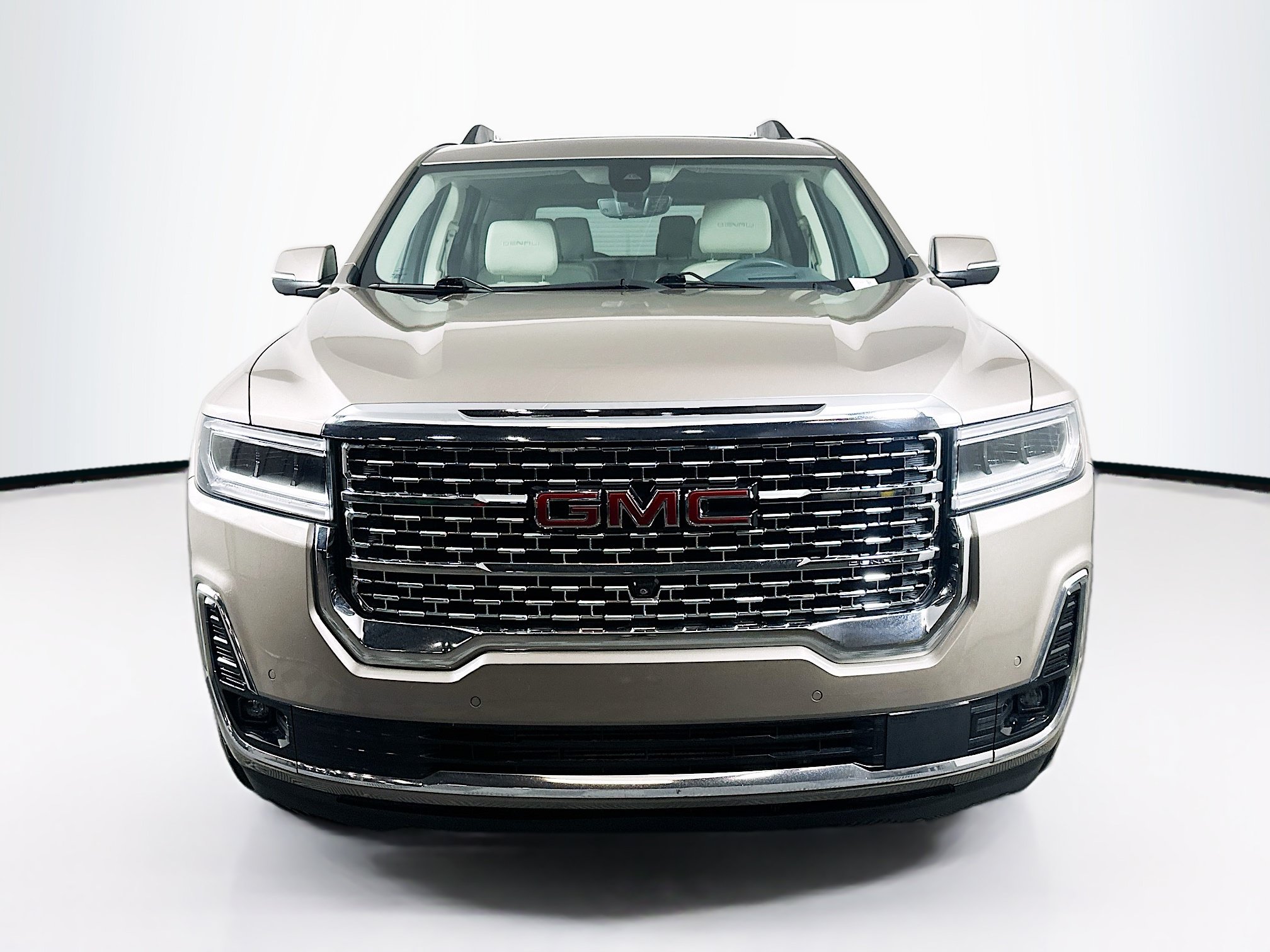 Used 2023 GMC Acadia Denali w/ Denali Ultimate Package FWD image 2