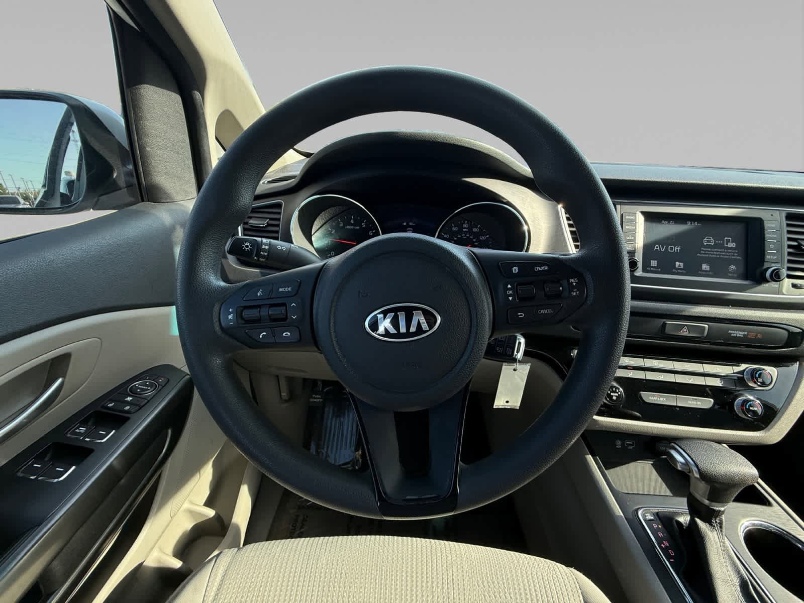Used 2021 Kia Sedona LX FWD image 12