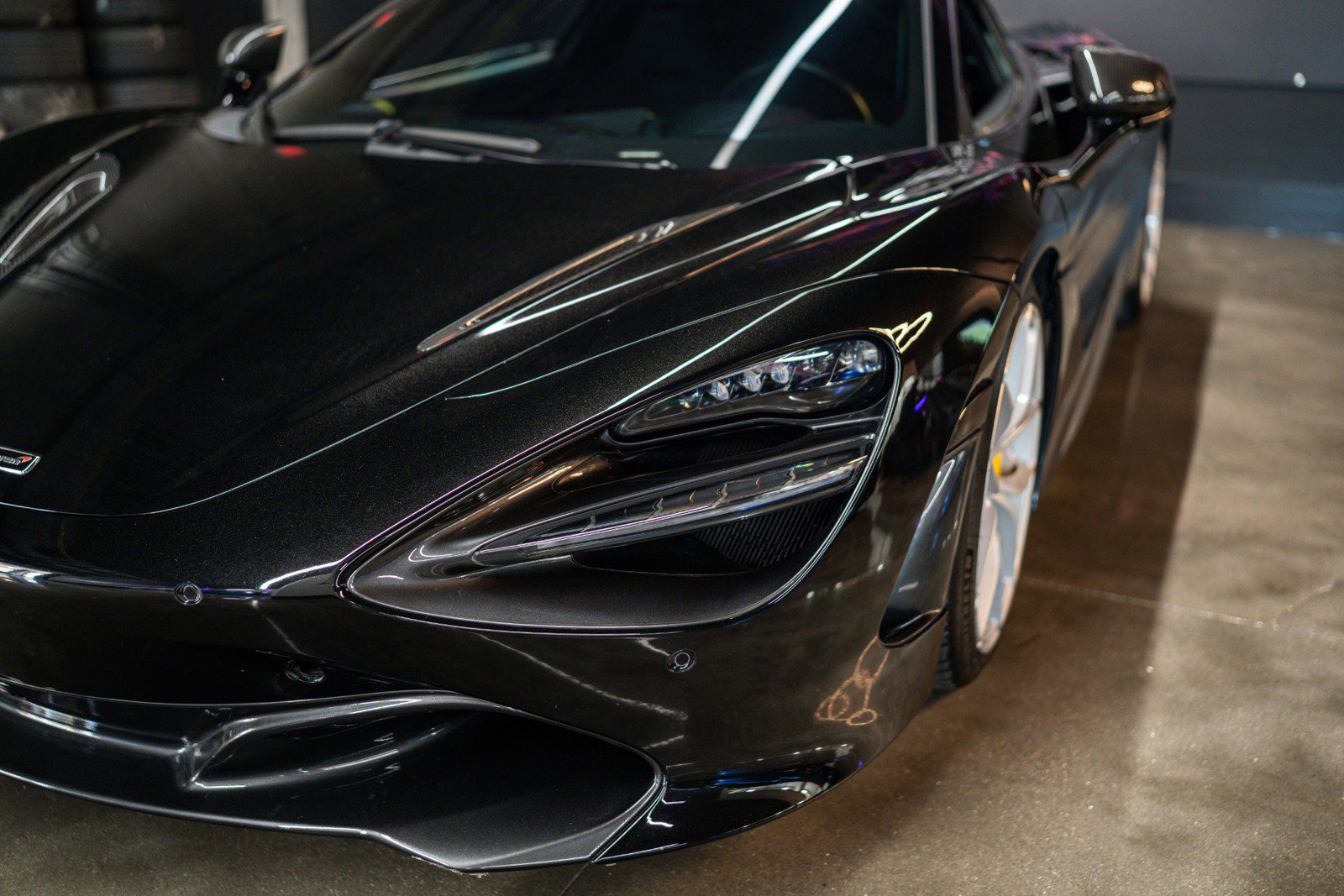 Used 2018 McLaren 720S image 19