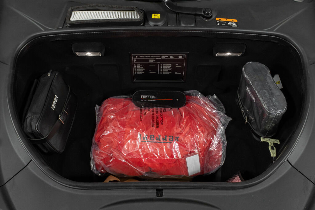 Used 2022 Ferrari F8 Tributo image 26