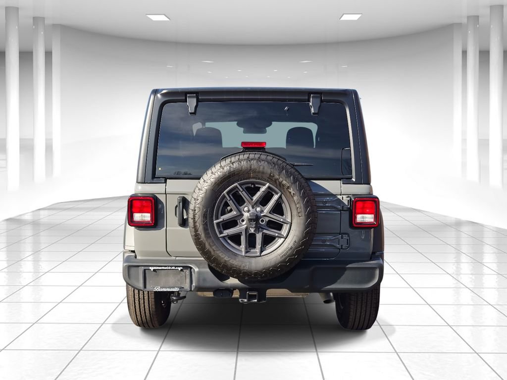 Used 2022 Jeep Wrangler Sport S image 4