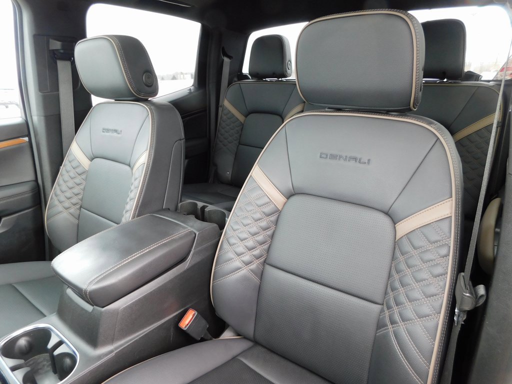 Used 2024 GMC Canyon Denali image 23