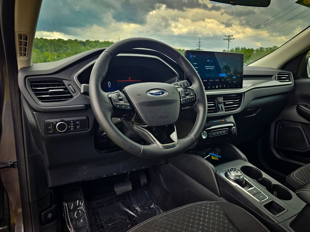 Used 2023 Ford Escape Active w/ Tech Pack #1 AWD/4WD image 12