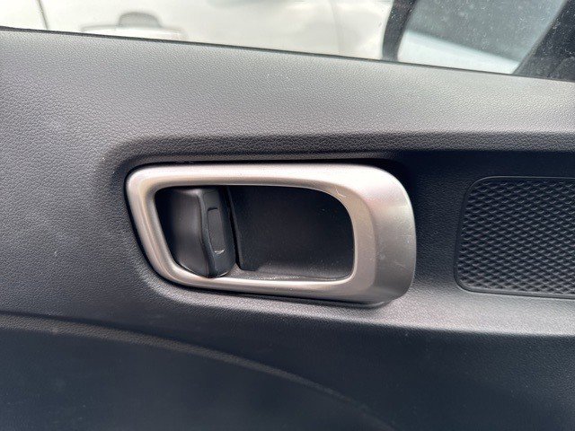 Used 2021 Hyundai Venue SE image 9