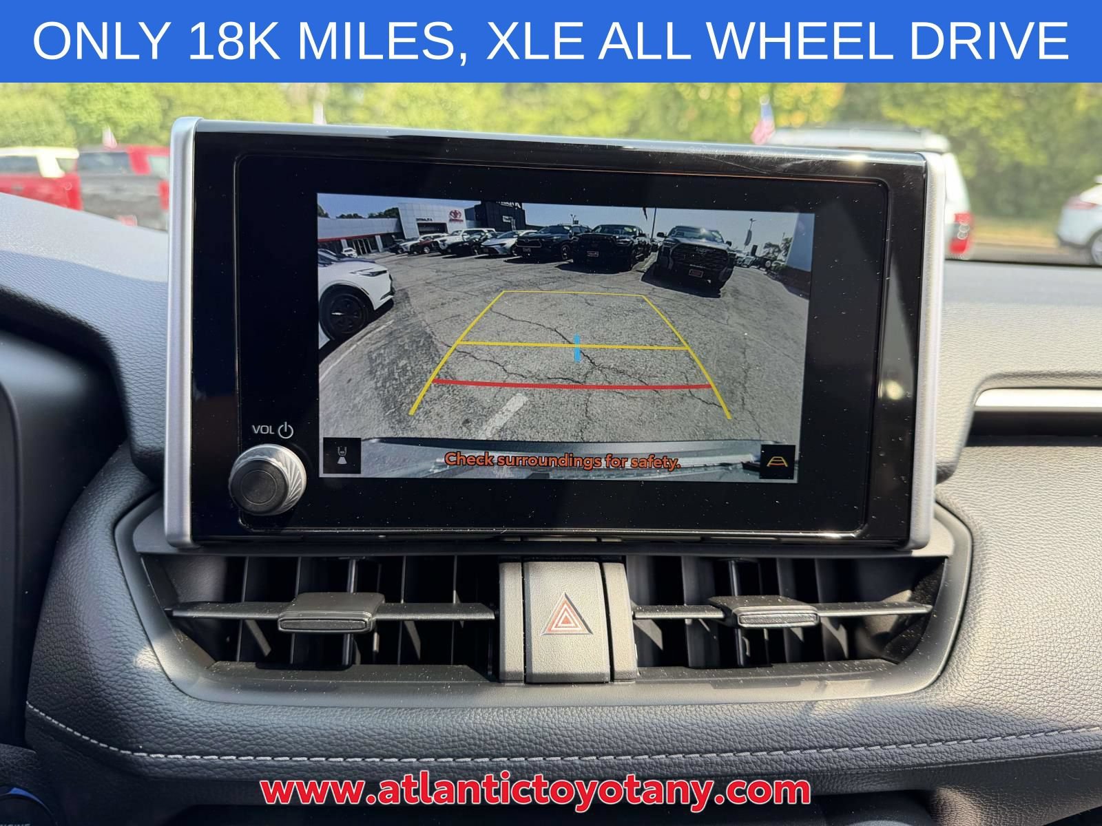 Used 2024 Toyota RAV4 XLE AWD/4WD image 30