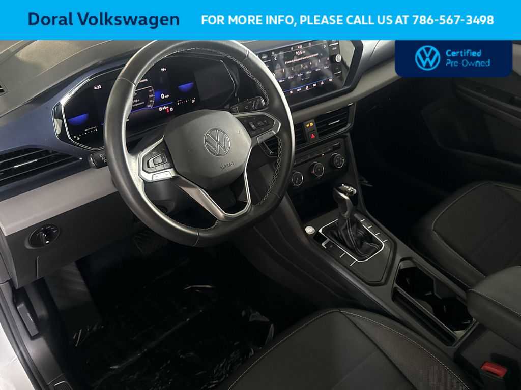 Certified 2022 Volkswagen Taos SE FWD image 13