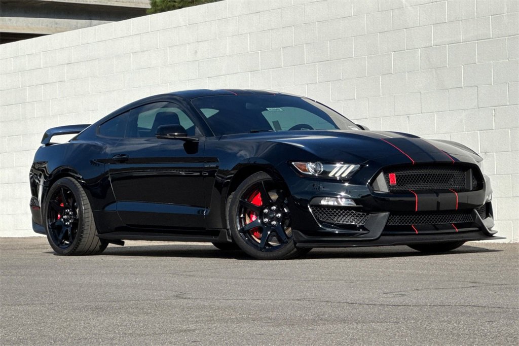 Used 2016 Ford Mustang Shelby GT350R w/ GT350R Equipment Group 920A image 2