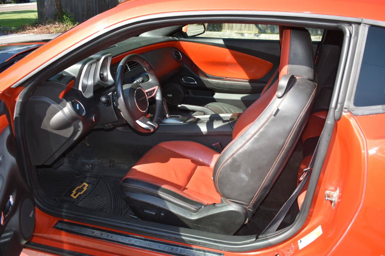 Used 2010 Chevrolet Camaro SS w/ RS Package RWD image 12