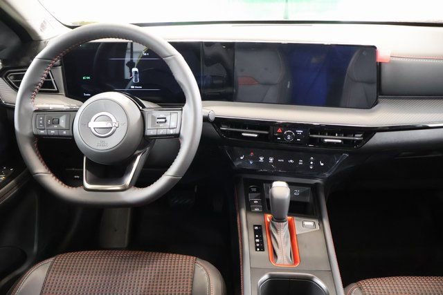 New 2026 Nissan Kicks SR w/ SR Premium Package AWD/4WD image 12