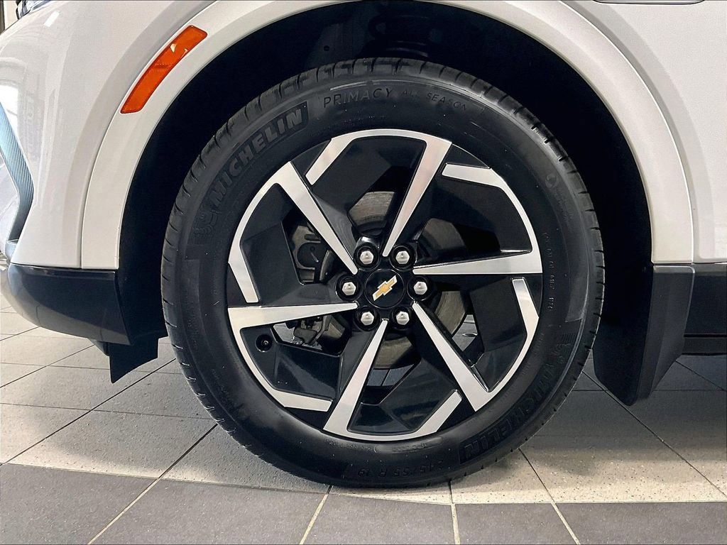 Used 2024 Chevrolet Equinox EV LT w/ LPO, Trailering Package FWD image 7
