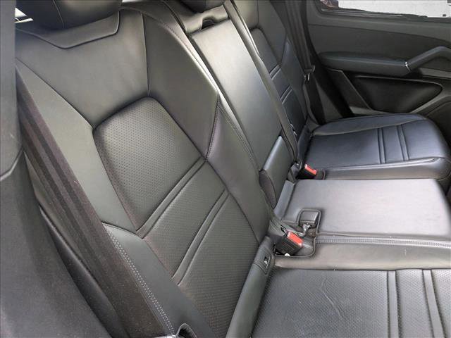 Used 2021 Porsche Cayenne S AWD/4WD image 18