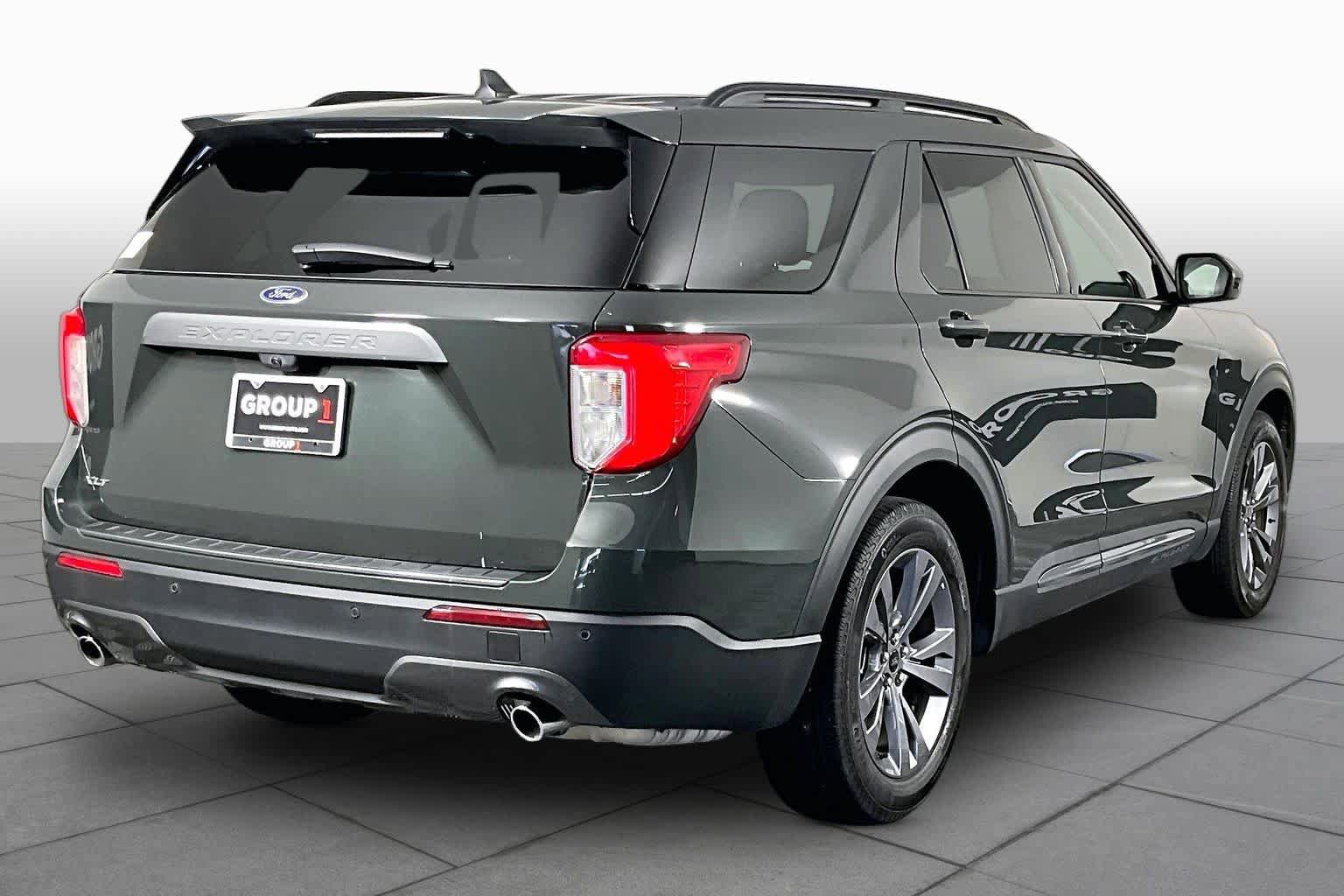 Used 2024 Ford Explorer XLT w/ Equipment Group 202A image 13