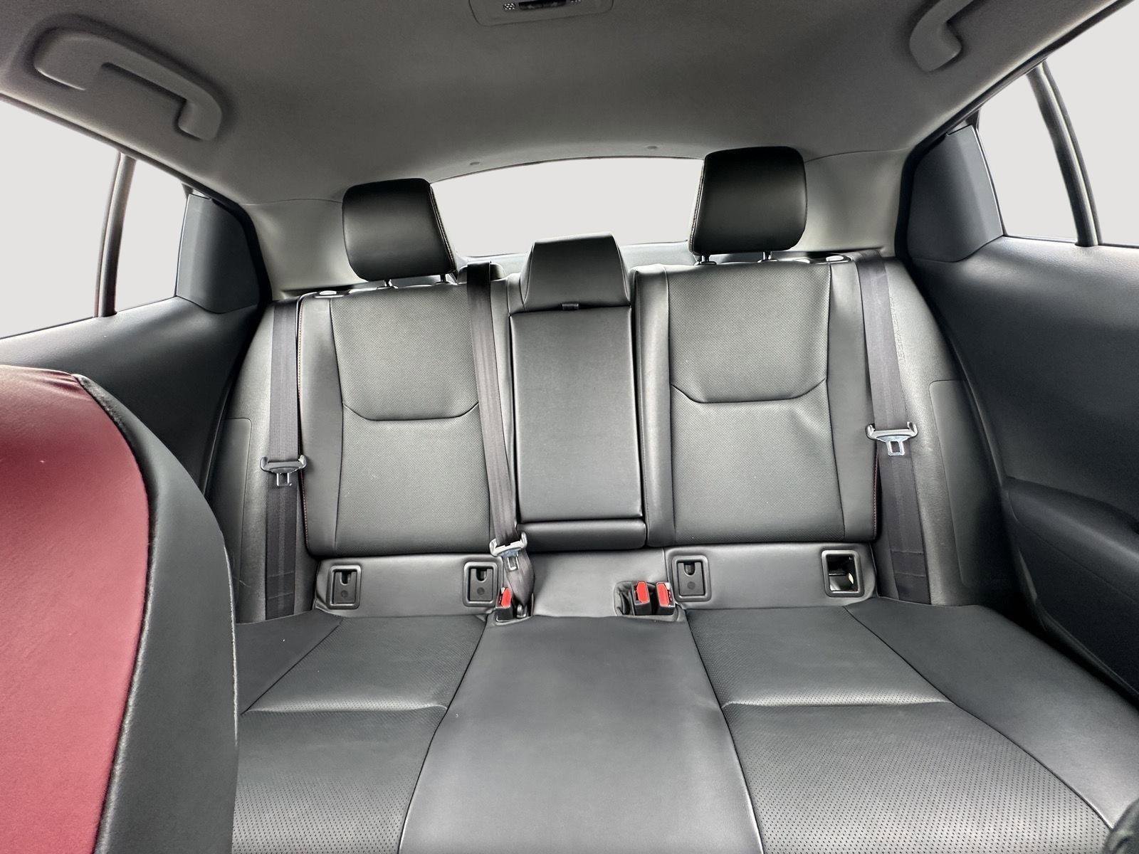 Used 2025 Toyota Prius Plug-In Hybrid FWD image 12
