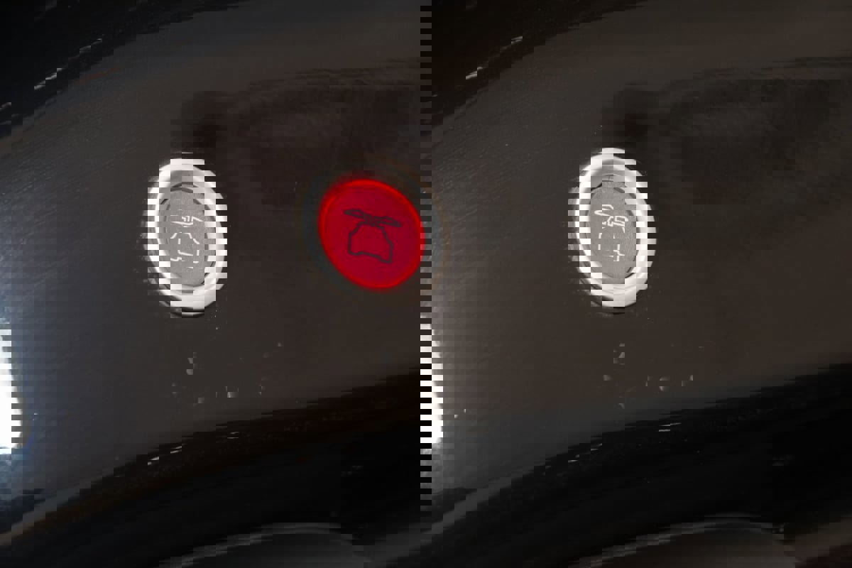 Used 2022 Tesla Model X image 62