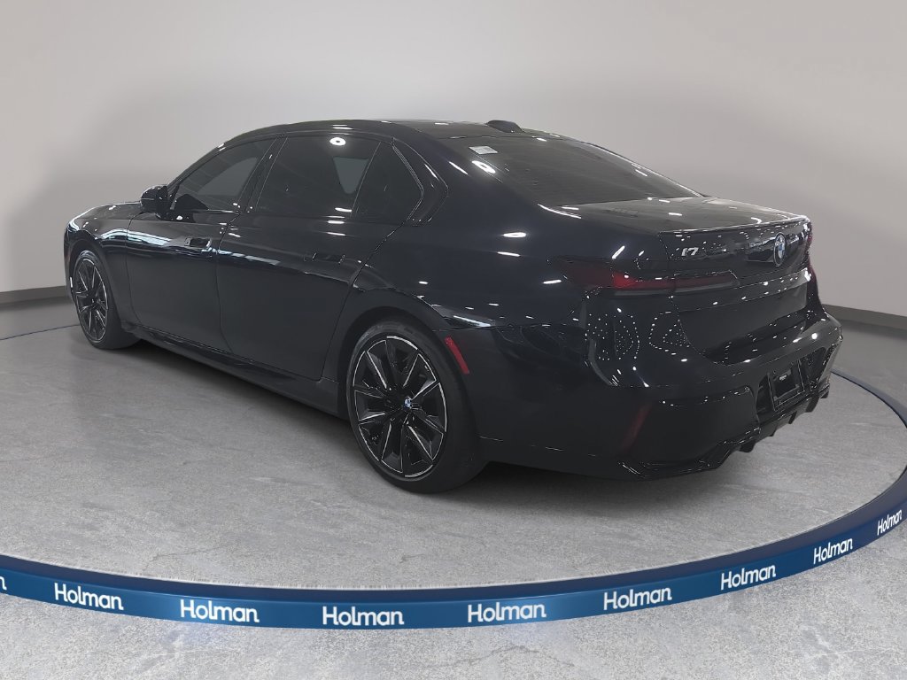 Certified 2023 BMW i7 xDrive60 AWD/4WD image 7