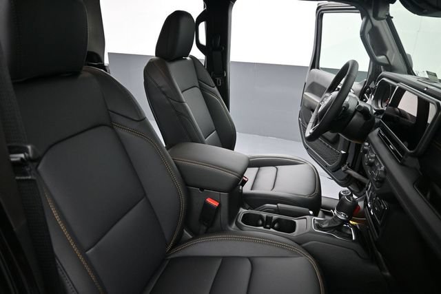 New 2026 Jeep Gladiator Sport AWD/4WD image 18