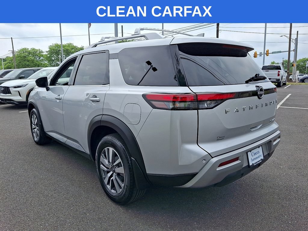 Used 2023 Nissan Pathfinder SL AWD/4WD image 7