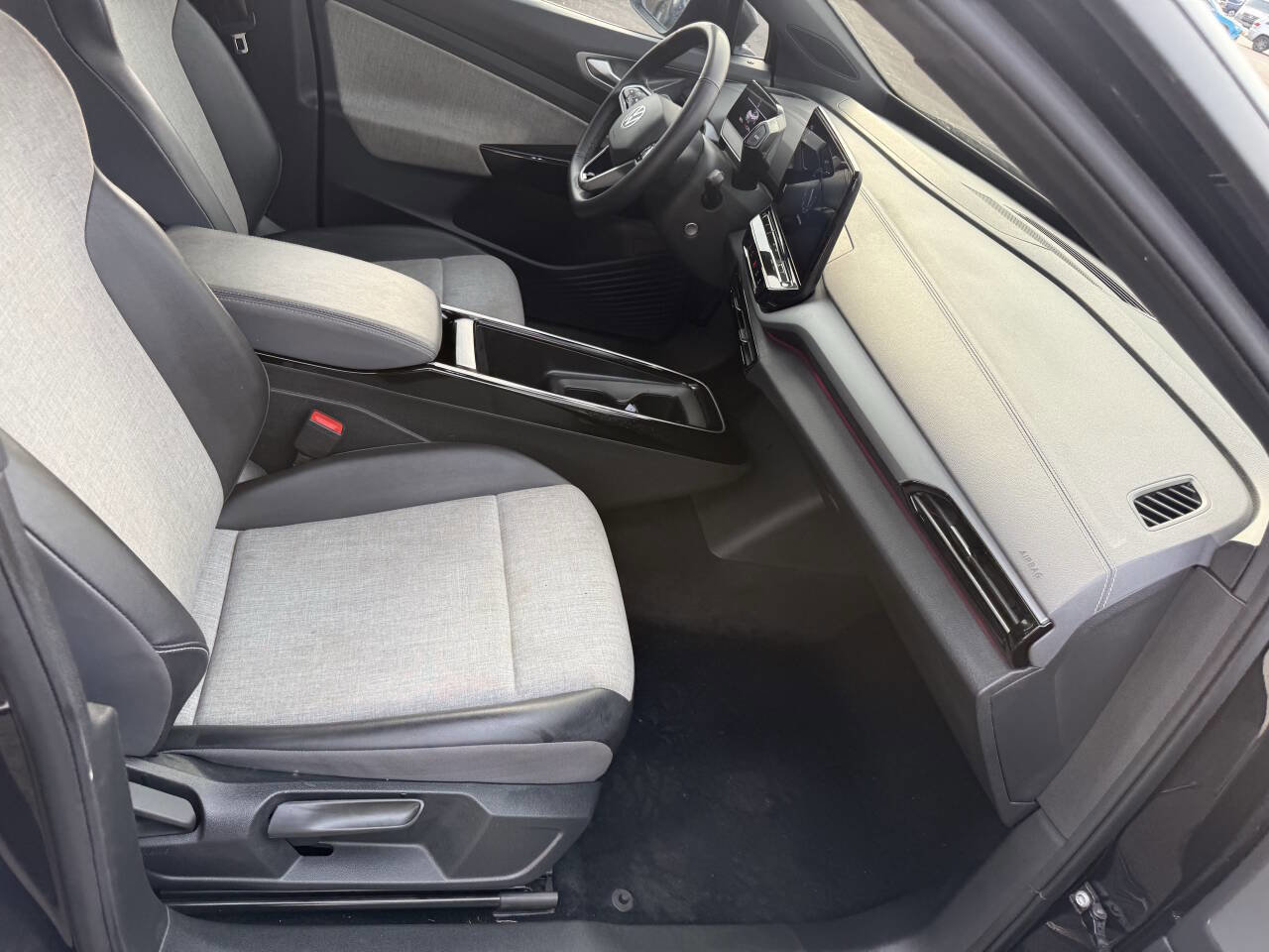 Used 2024 Volkswagen ID.4 2WD image 14