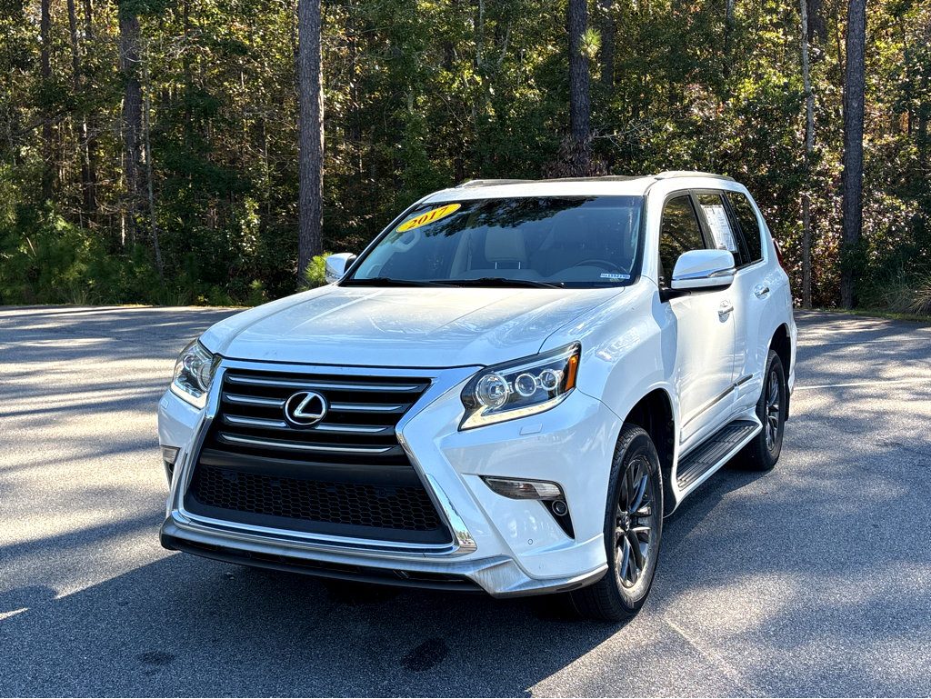 Used 2017 Lexus GX 460 image 3