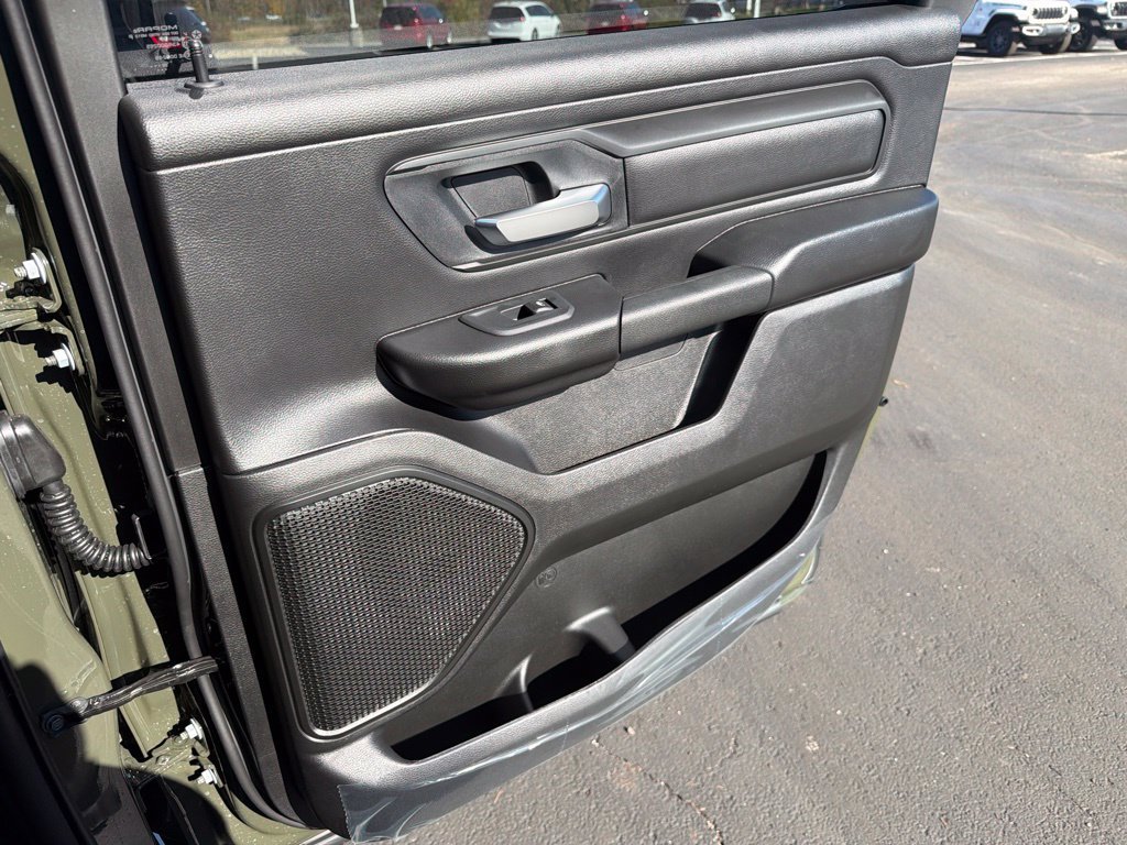New 2027 RAM 1500 Express AWD/4WD image 40