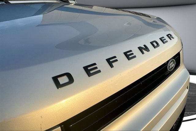Used 2023 Land Rover Defender 130 X-Dynamic SE AWD/4WD image 35