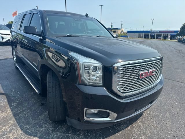 Used 2015 GMC Yukon XL Denali w/ Touring Package AWD/4WD image 8