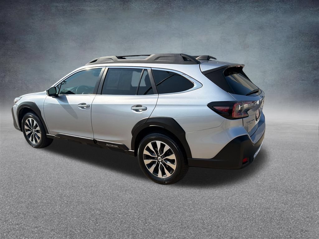 Used 2023 Subaru Outback Limited AWD/4WD image 3