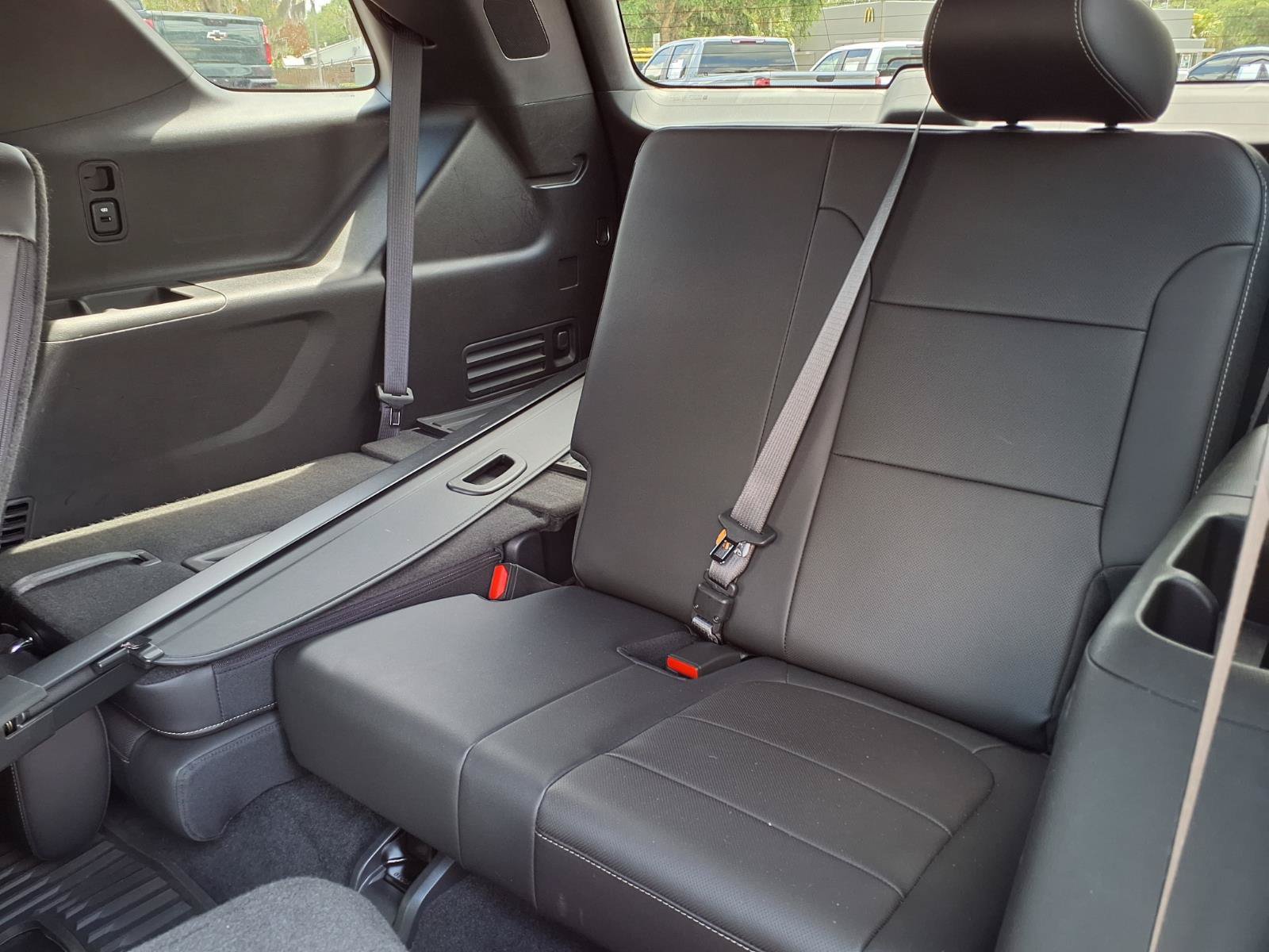 Used 2023 Chevrolet Traverse Premier FWD image 19