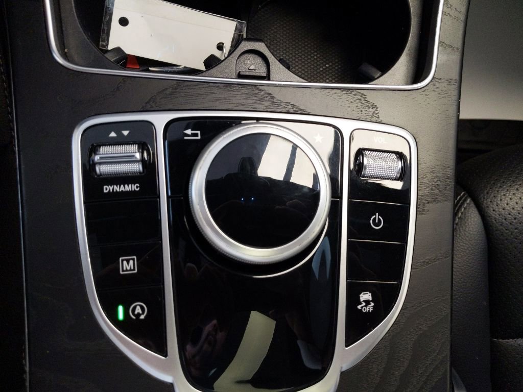 Used 2019 Mercedes-Benz GLC 300 4MATIC image 23