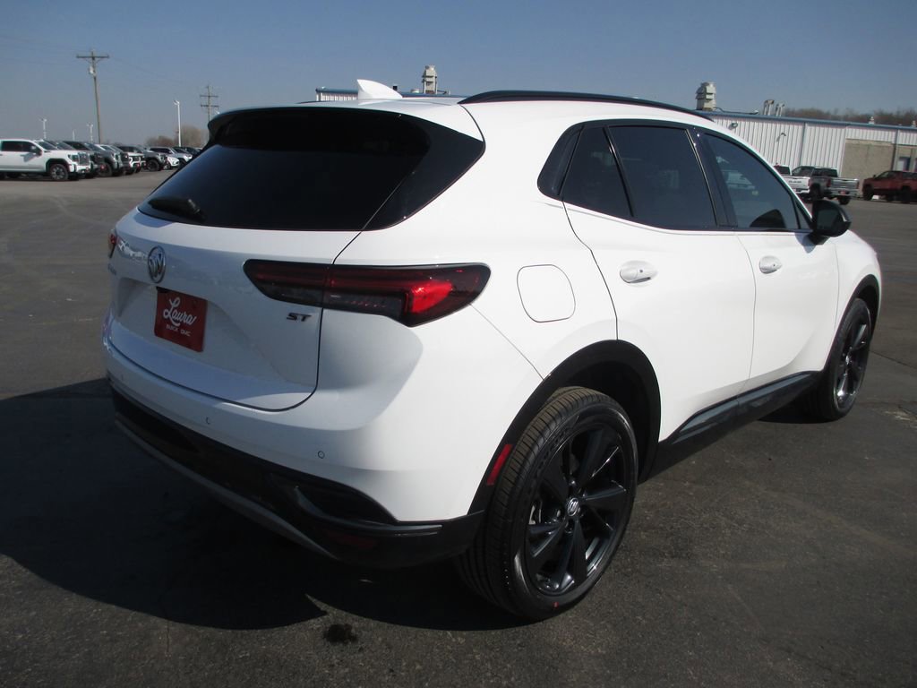Used 2022 Buick Envision Essence w/ Sport Touring Package image 7