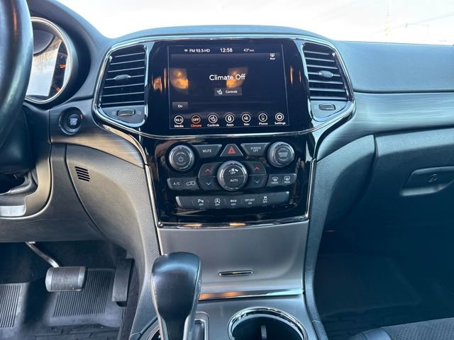 Used 2020 Jeep Grand Cherokee Altitude image 21