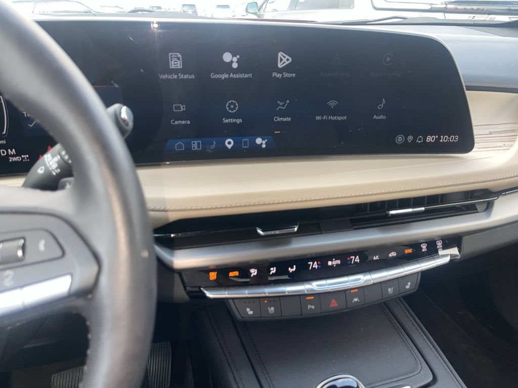 Used 2025 Cadillac XT4 Premium Luxury w/ Technology Package AWD/4WD image 26