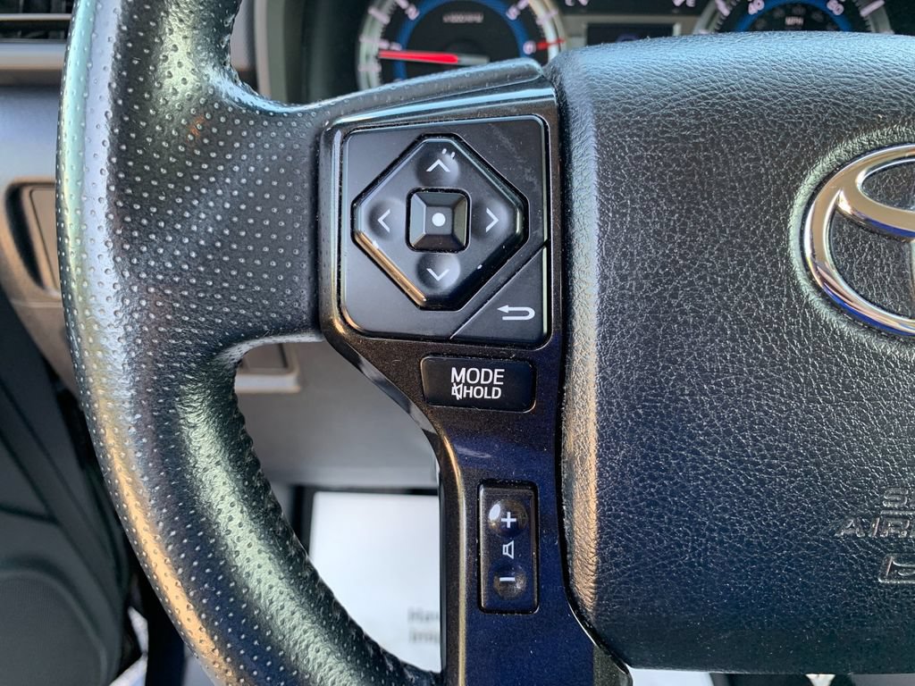 Used 2018 Toyota 4Runner TRD Off-Road AWD/4WD image 26