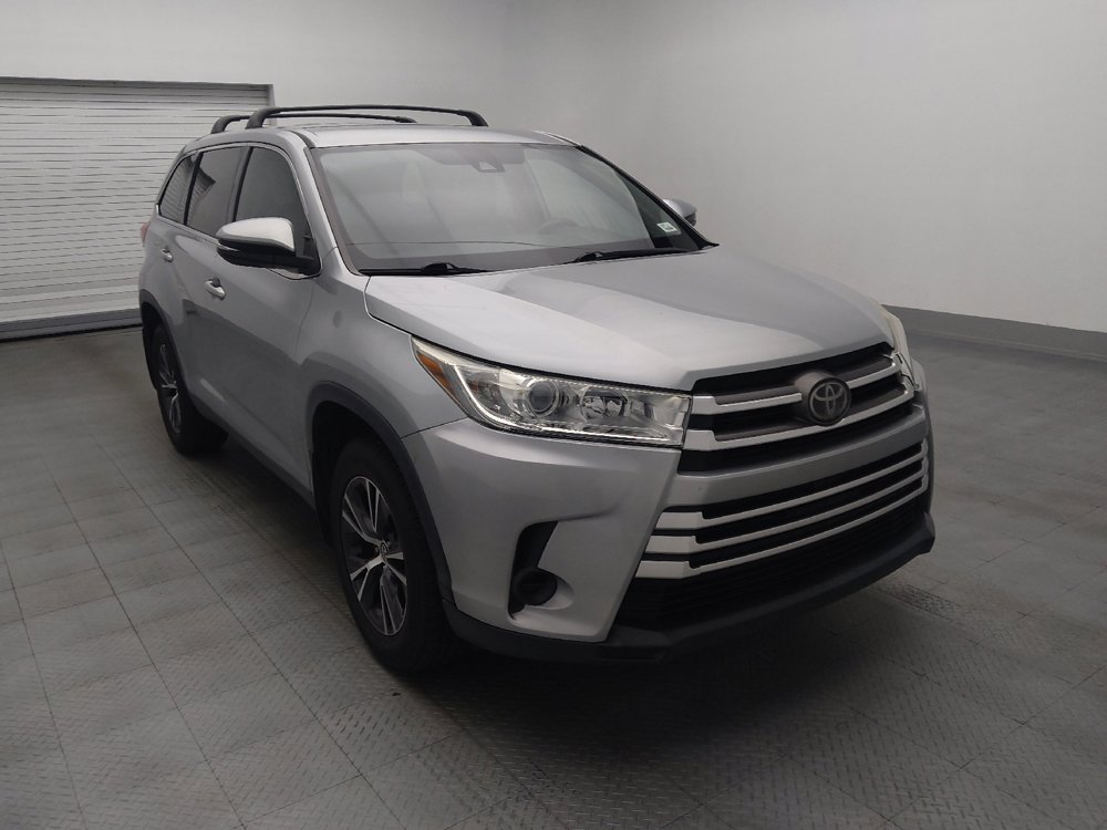 Used 2019 Toyota Highlander LE AWD/4WD image 13