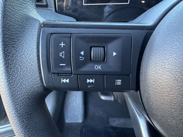 Used 2025 Nissan Kicks SV FWD image 24