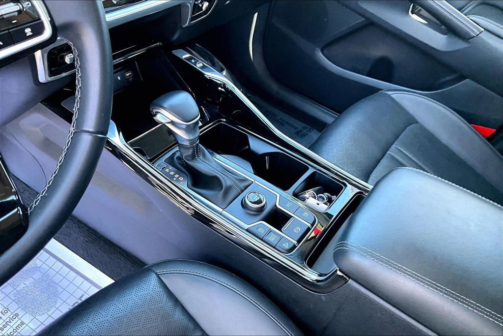 Used 2023 Kia Sorento SX image 12